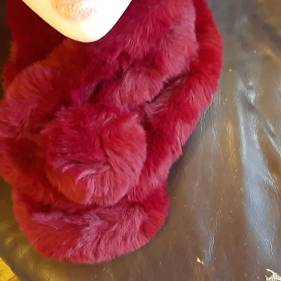 100% Real Faux Rabbit Fur Scarf - Picture 3 of 3